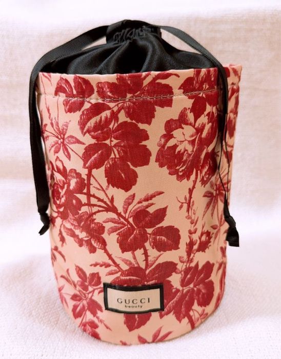 В наличии! Косметичка Dior