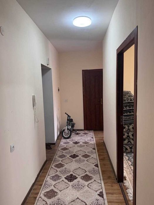 Srochno sotiladi! 2 xonali kvartira, Янги Хаёт 8, 1-qavat, 55 m²