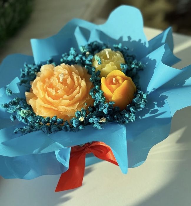 Букет от соеви свещи