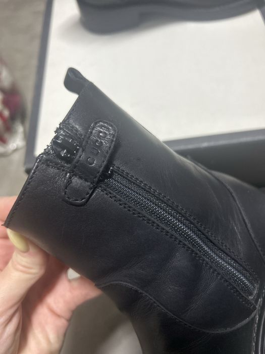 Продам детские ботинки кожанеые, оригинал