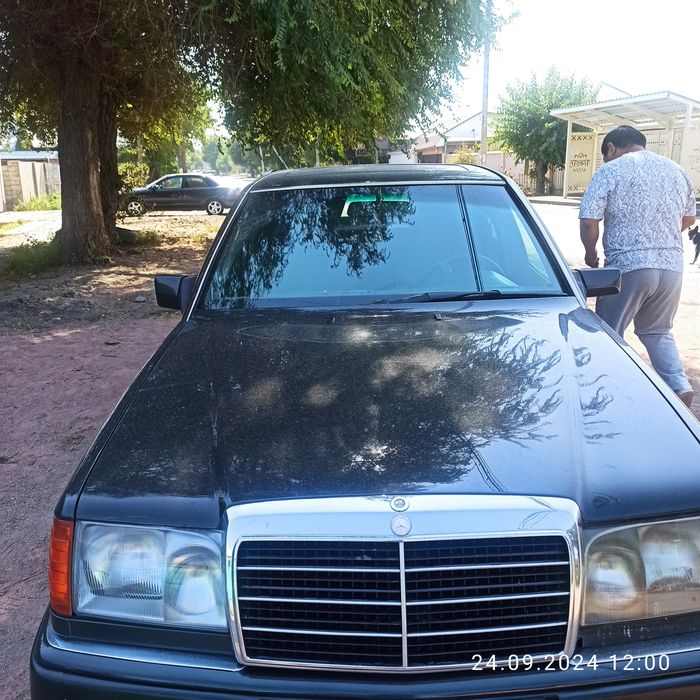 Мерседес бенц 300