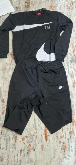 Cimpleu panaloni si bluza