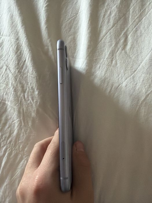 Iphone 11 mov foarte