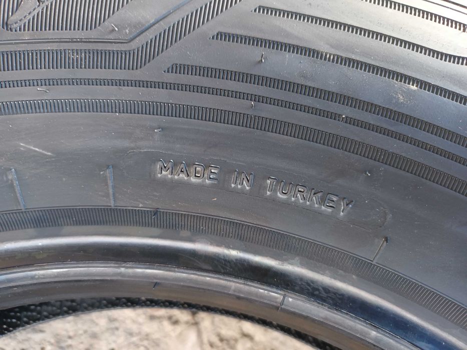 Нови бусови гуми 205/75 R16C Goodyear Cargo 4Seasons 113/111R XL