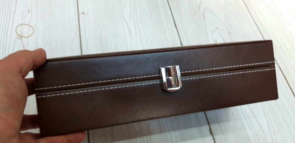 Cutie Caseta depozitare pentru 12 ceasuri. Produs nou! Sigilat!