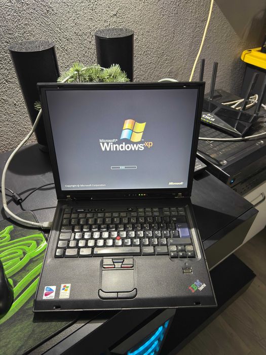 IBM Thinkpad T43 Retro laptop