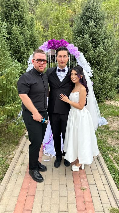 Ведущий на свадьбу