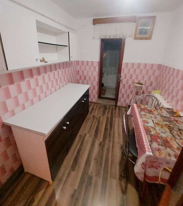 Inchiriez apartament 3 camere Crucea Garii