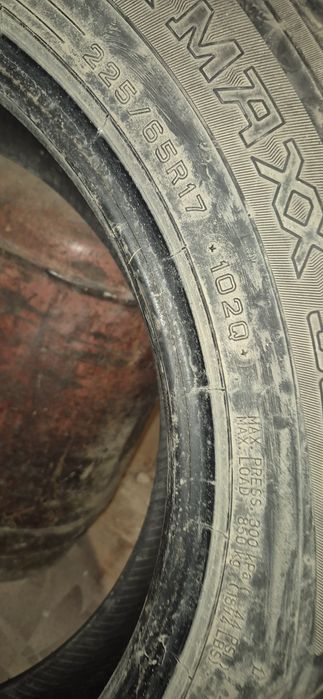 Продам шины на 17