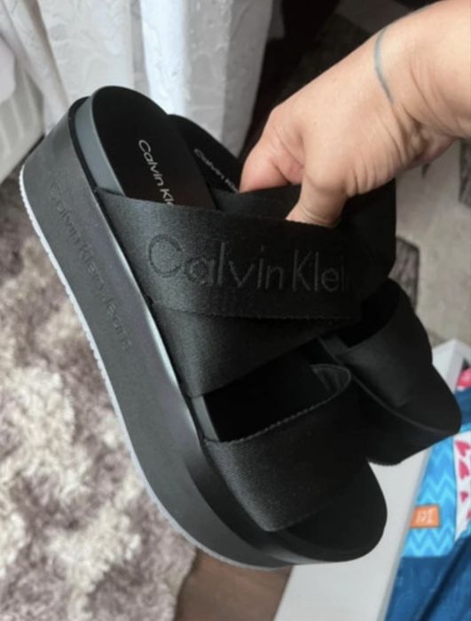 Calvin klein originali marime 37, aproape noi, stare impecabila.
