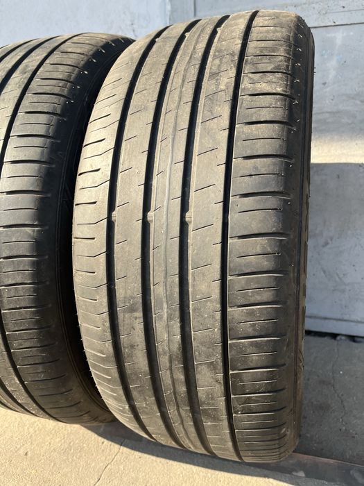 2 бр. летни гуми 225/50/17 Falken DOT 1023 4,5/5 mm
