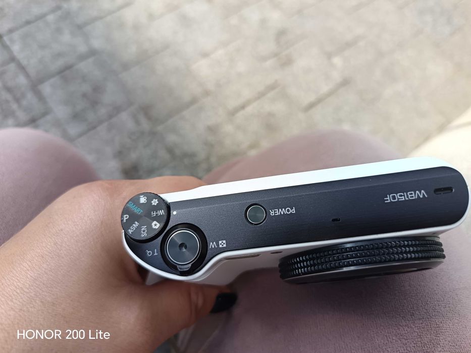 Aparat de fotografiat Samsung zoom ×18 WiFi poți să îl conectezi