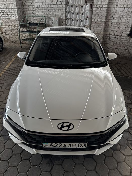 Hyndai Elantra 2024 года