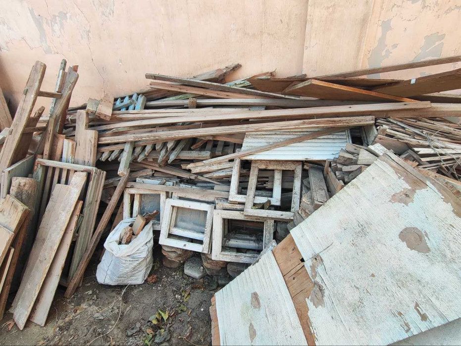 ўтин учун ёғоч сотилади