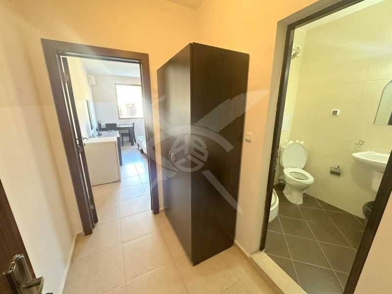 Продава се Едностаен апартамент в Поморие - 31 кв.м за 1371 €/кв.м - Снимка #2