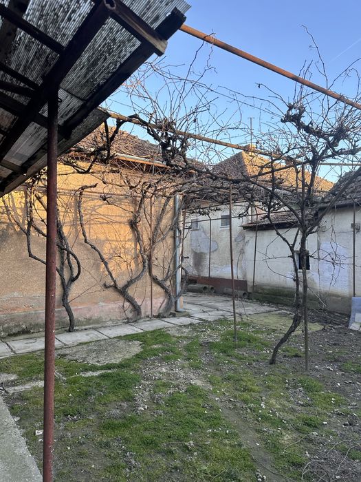 Casa de vânzare - Ineu jud. Arad