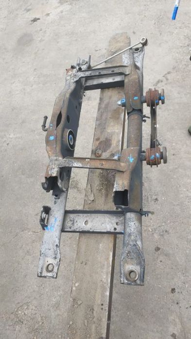 cadru punte spate dacia duster 4x4 2011-2022