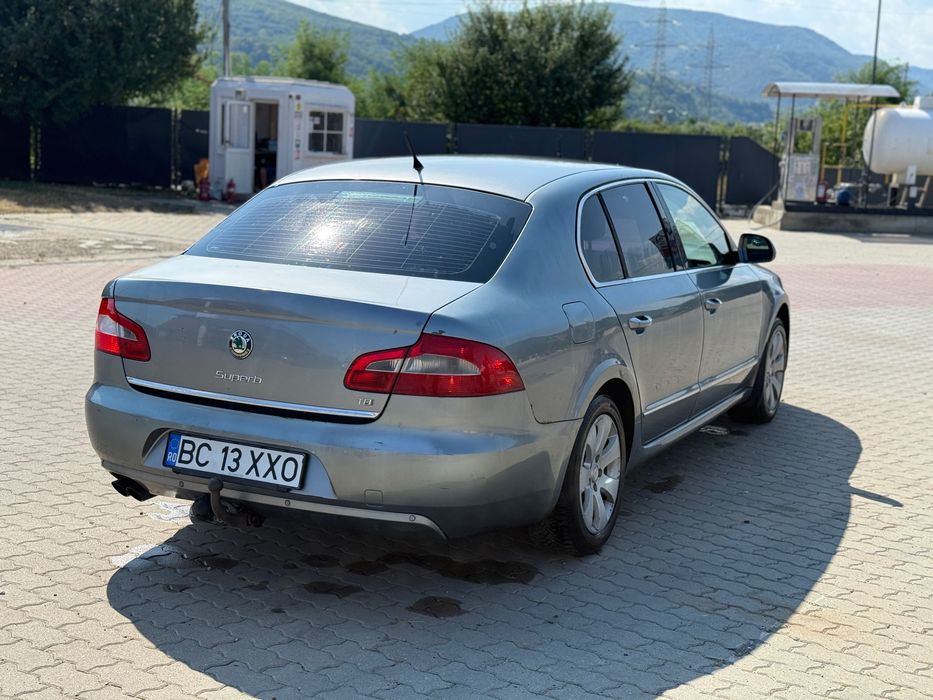 Vand/Schimb Skoda Superb 2009 2.0 tdi