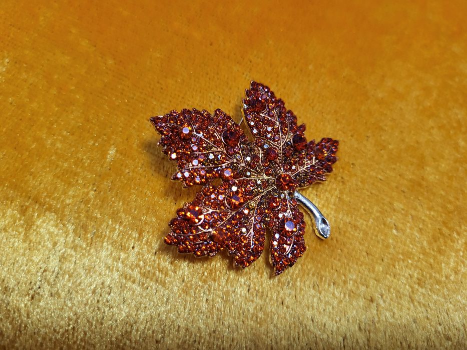 Броши подарочные