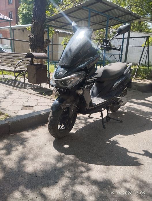 Продается макси 150куб