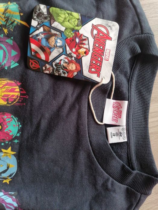 2 броя нови детски лицензирани блузки Spiderman и Marvel.