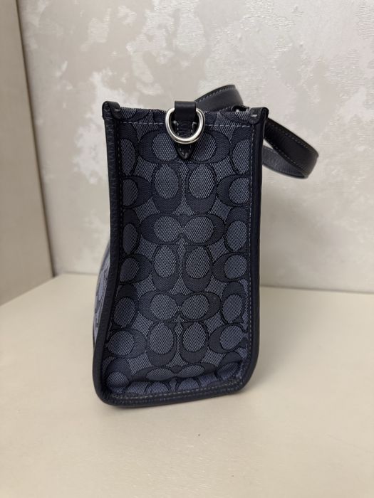Продам сумку Coach