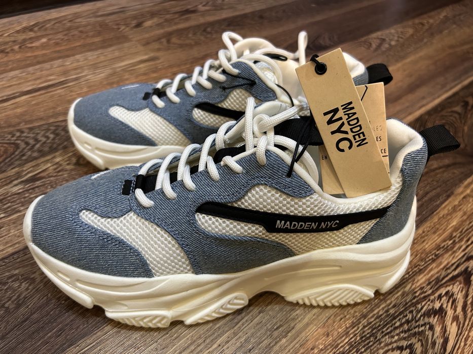 Текстильные кроссовки новые