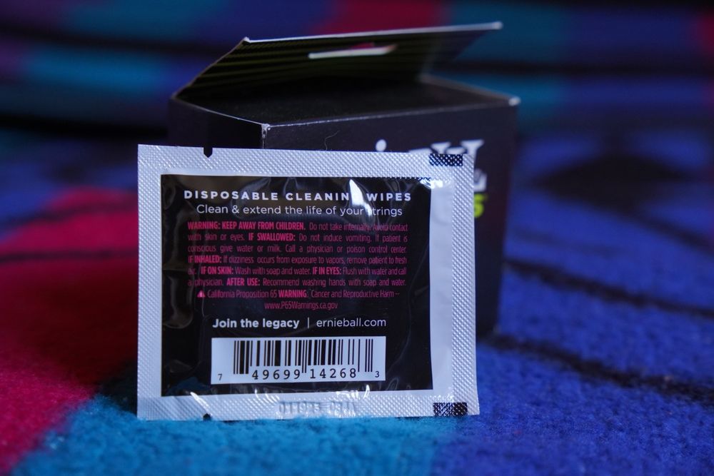Ernie Ball Wonder Wipes — салфетки для чистки струн (6 шт)