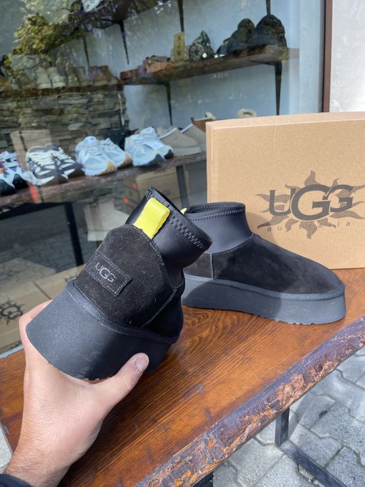 Ugg mini dipper boots