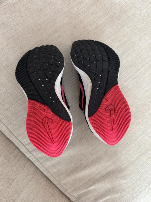 Дамски маратонки Nike Air Zoom Vomero