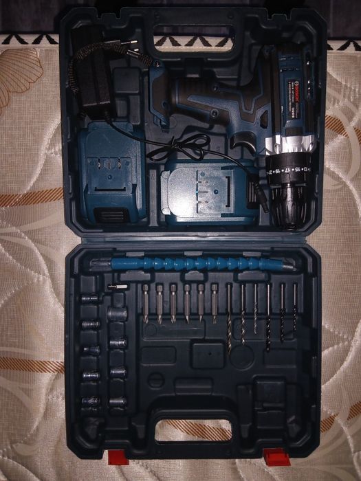 Шуруповерт аккумуляторный