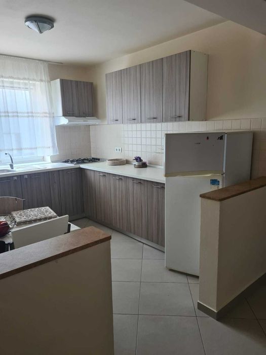 Apartament 2 camere decomandate de inchiriat