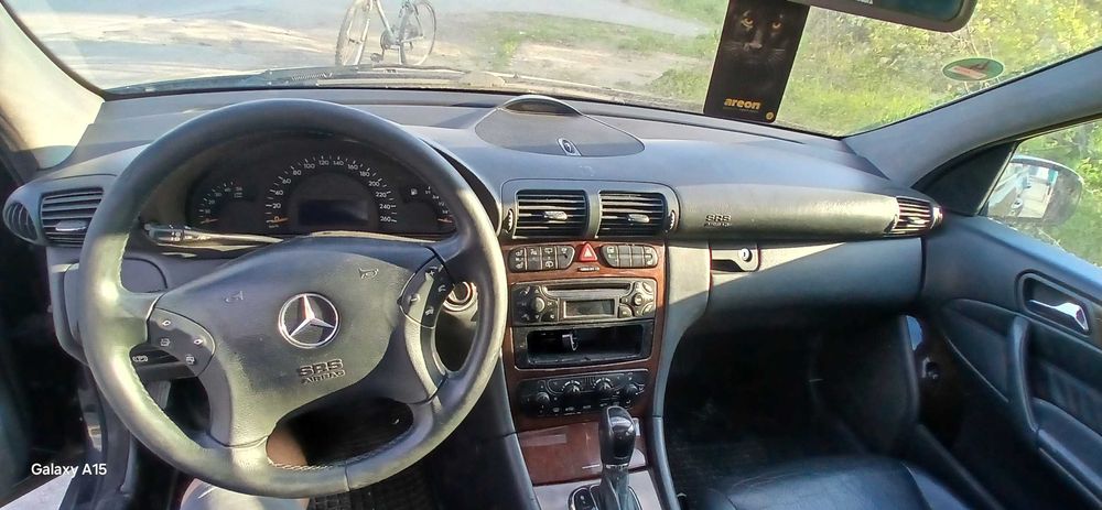 Mercedes C220 2.2 146 коня