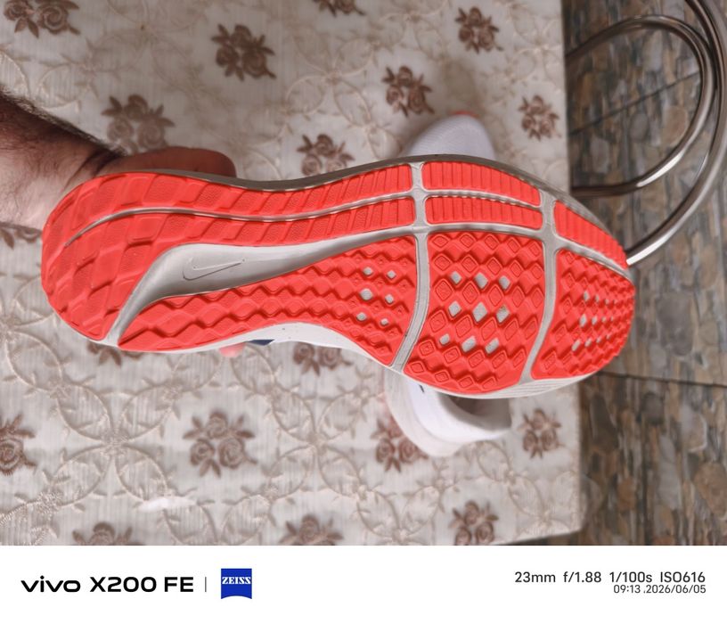 Pantofi sport noi Nike marimea 43
