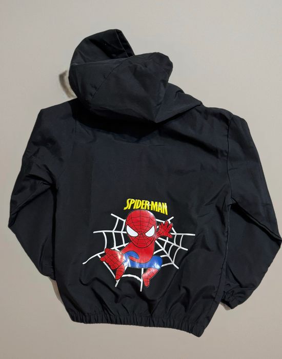 Ветровка детская с капюшоном