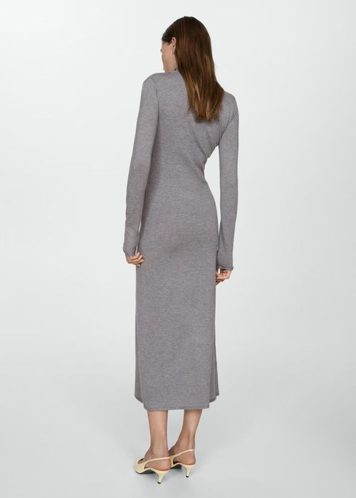 Трикотажное платье от Mango