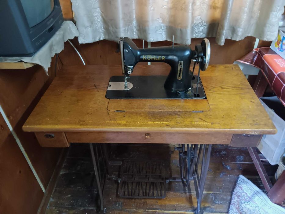 Продавам немска шевна машина KOHLER !