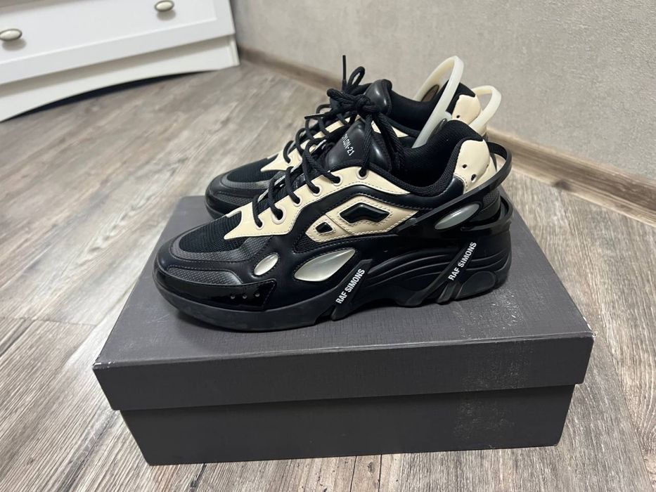 Raf simons cylon-21