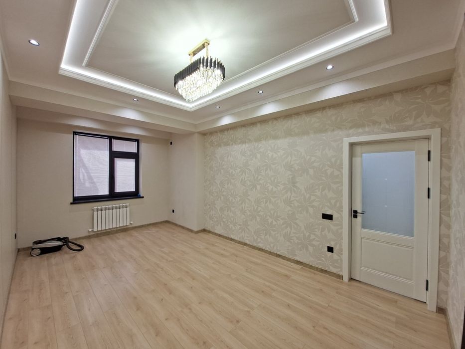 Depo Mall Residence  Katta qani 4 etaj 70k 3 Srochna