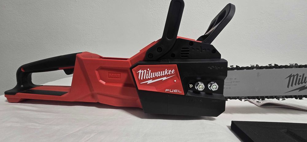 Drujba, Fierestrau cu lant Milwaukee m18 FCHS, lama de 40cm