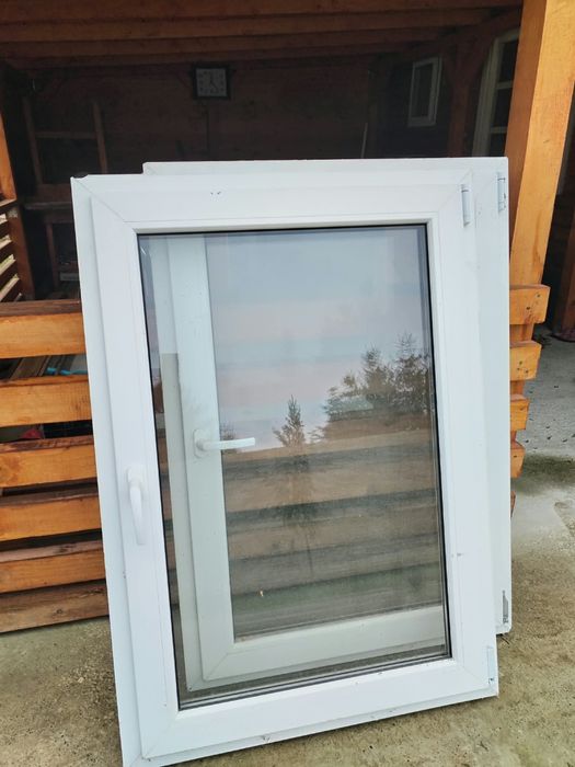 Ferestre PVC cu geamuri termopan