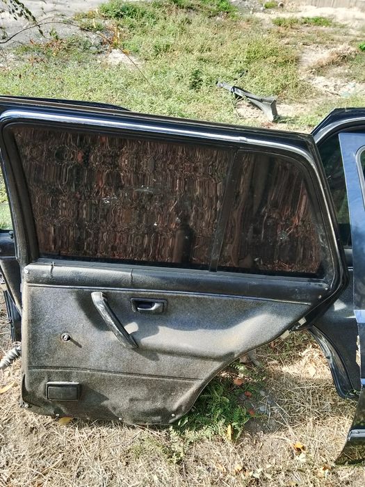 Запчасти на голф жетта двер капот