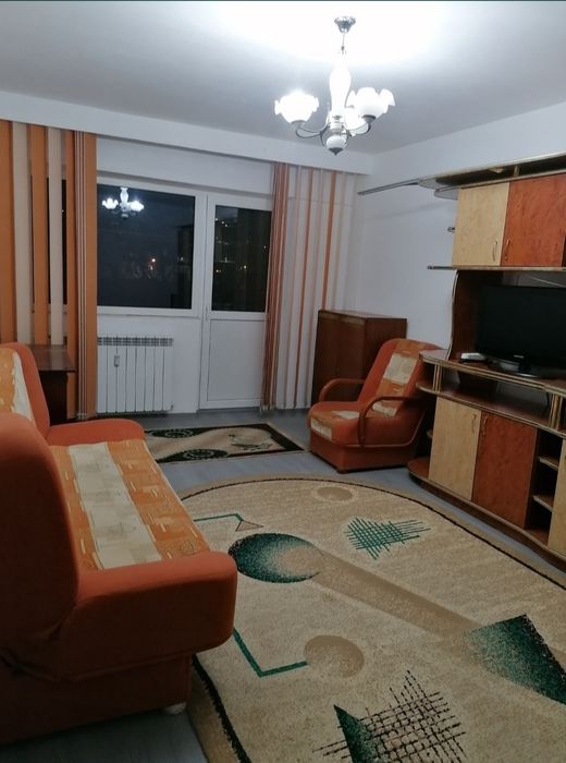 Inchiriez apartament