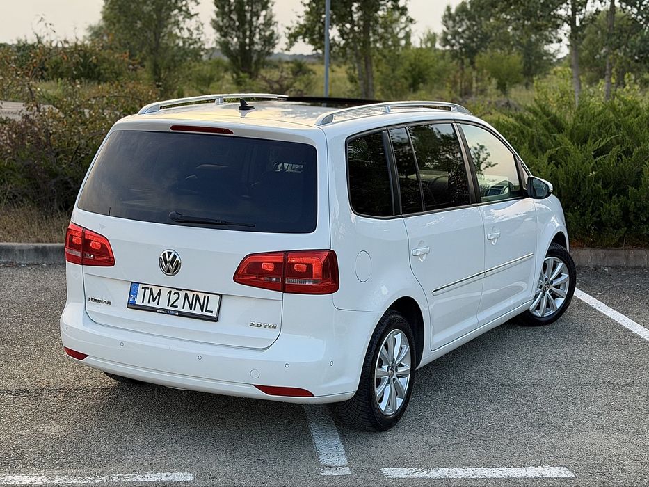 Volkswagen Touran 2.0 TDI 140 CP DSG | Panoramic | Piele | Park Assist | 2012