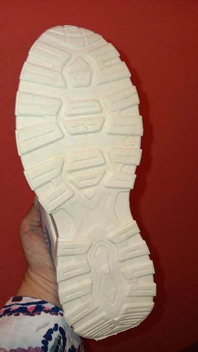 Леки маратонки - 38номер(стелка 24.5см)