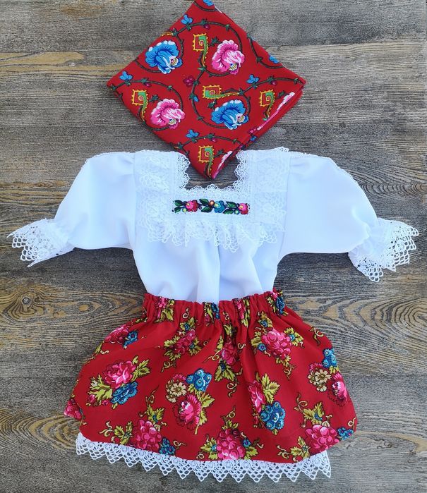 Costum popular maramures fetite