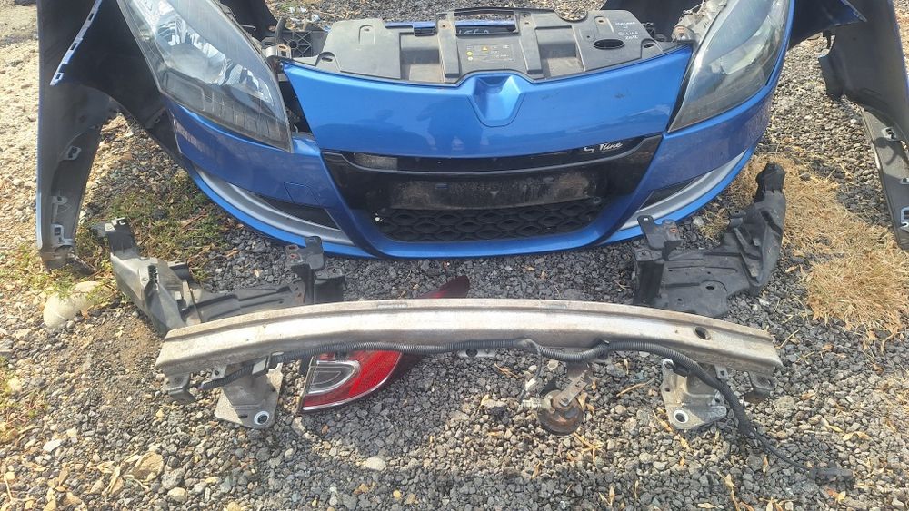 Bara spate Renault megane 3 Gt line  senzori parcare  capota faruri triple tragar  break