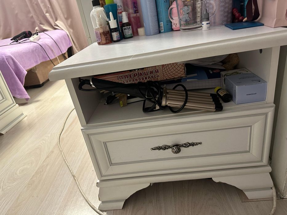 шкаф,комод,зеркало,2 тумбочки