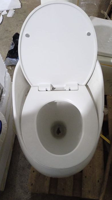 Продам новый унитаз