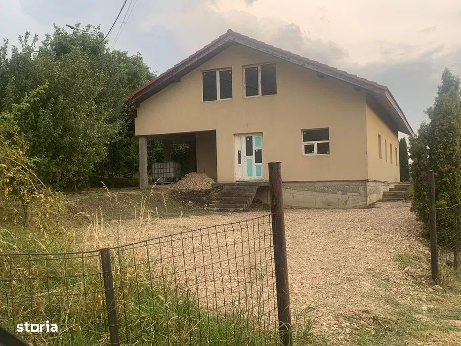 Teren si casa suprafata de 713 mp , zona : Deusu